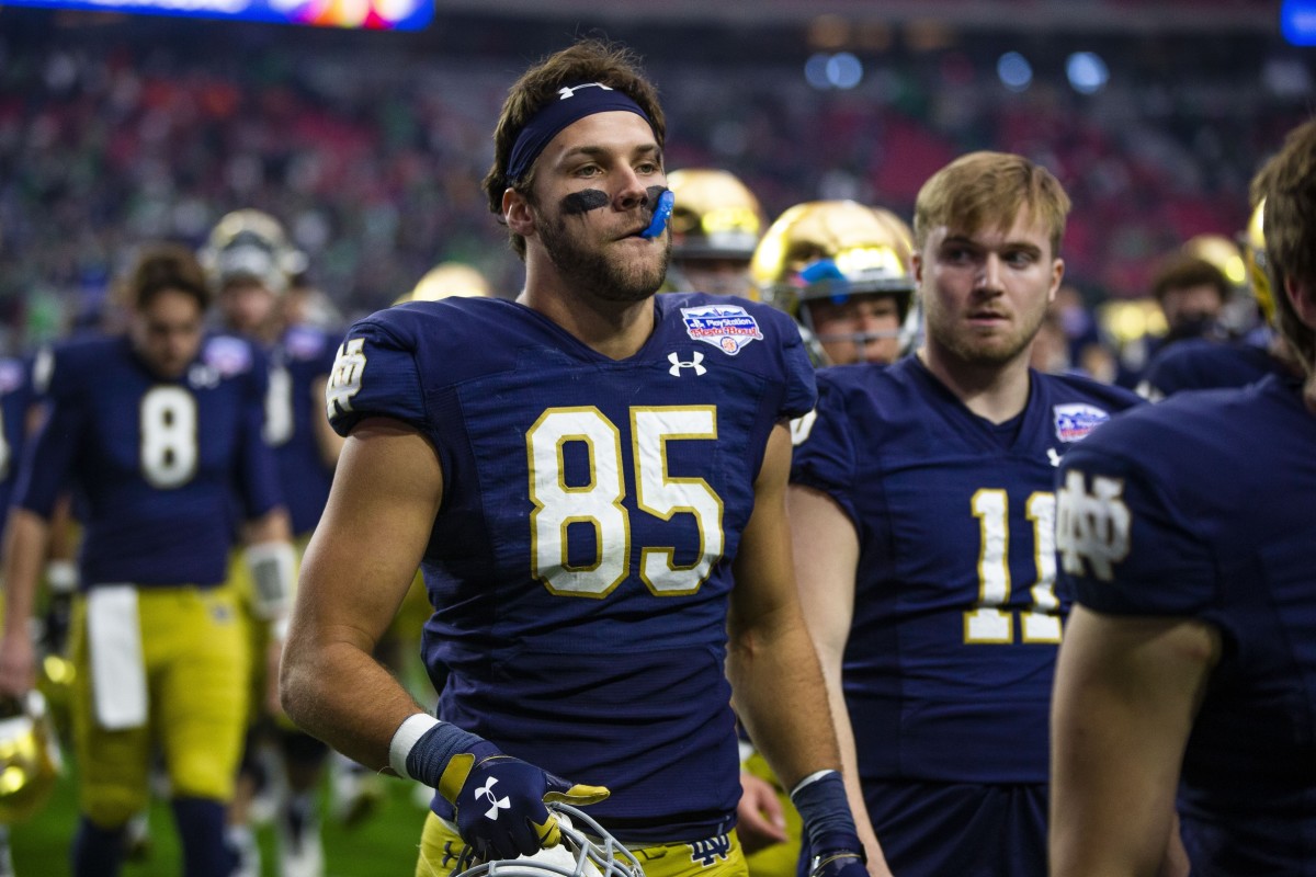 TE George Takacs Could Be Name to Watch in Transfer Portal - Sports ...