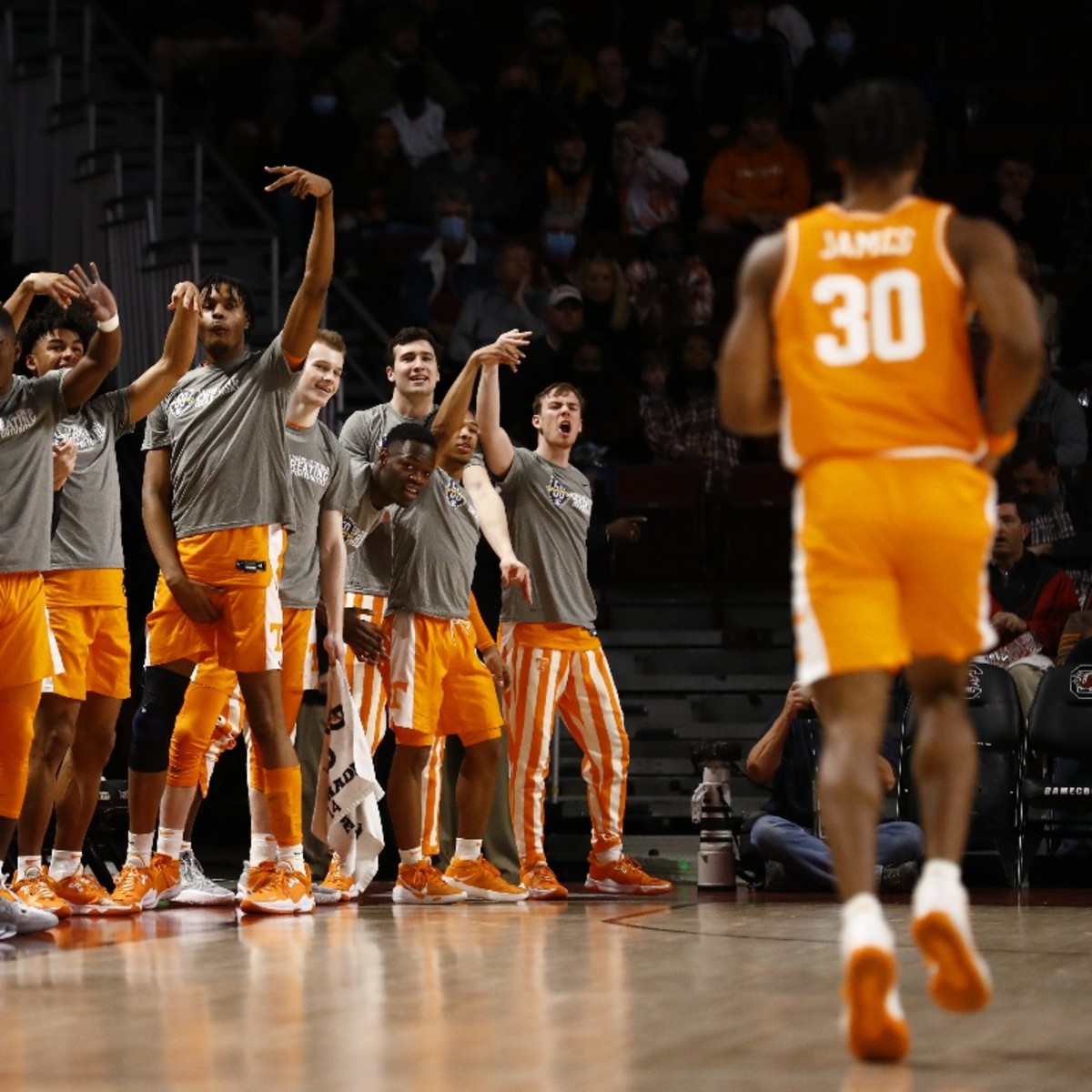 Tennessee Vols Basketball Survives Disaster, Achieves Road Win Over ...