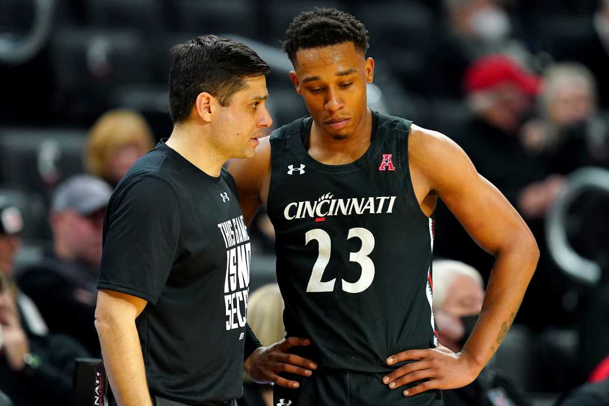 Look: UC Men's Basketball Reveals New Jordan Uniforms - All Bearcats