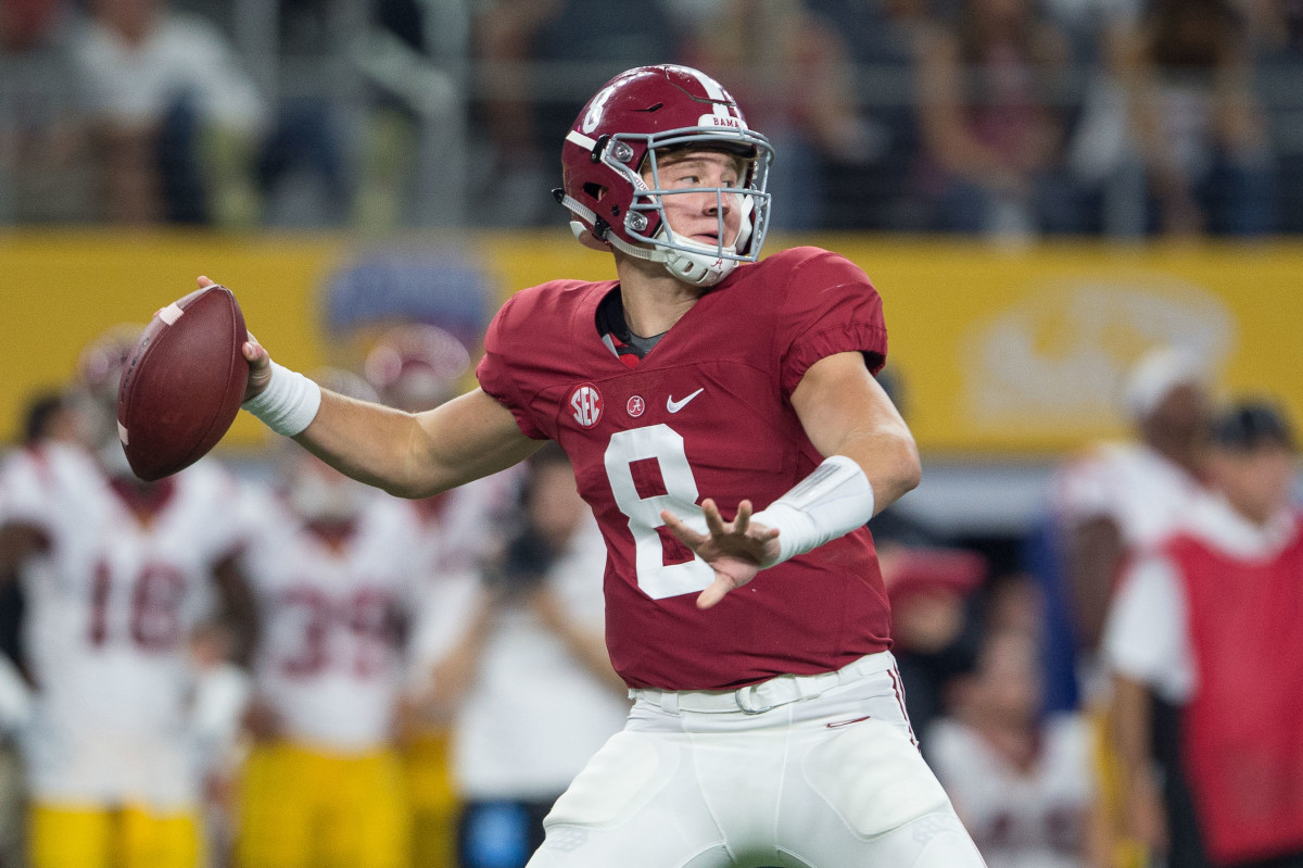 Alabama Crimson Tide quarterback Blake Barnett (8) in action during the game against the USC Trojans at AT&T Stadium. Alabama defeats USC 52-6.