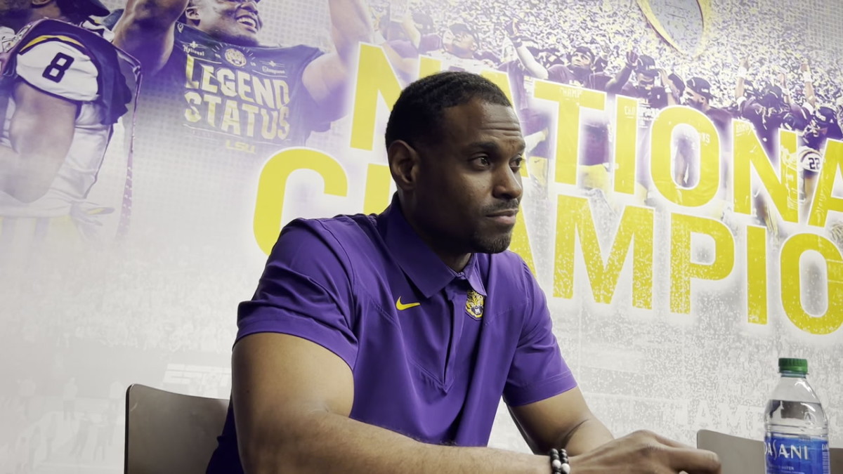 Strong Core Values Help LSU Receivers Coach Cortez Hankton Create Special  Bond With Tigers - Sports Illustrated LSU Tigers News, Analysis and More.