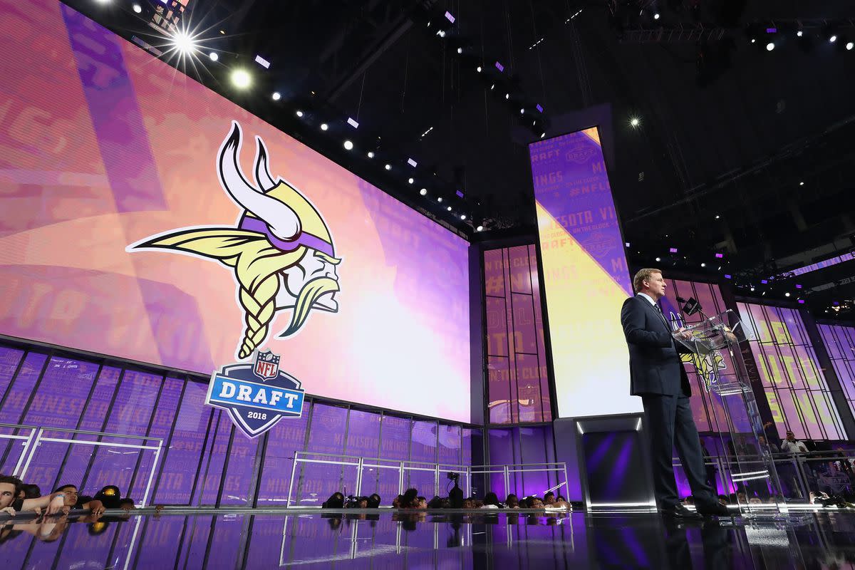 NFL Draft: Minnesota Vikings 2022 7-Round NFL Mock Draft - Visit