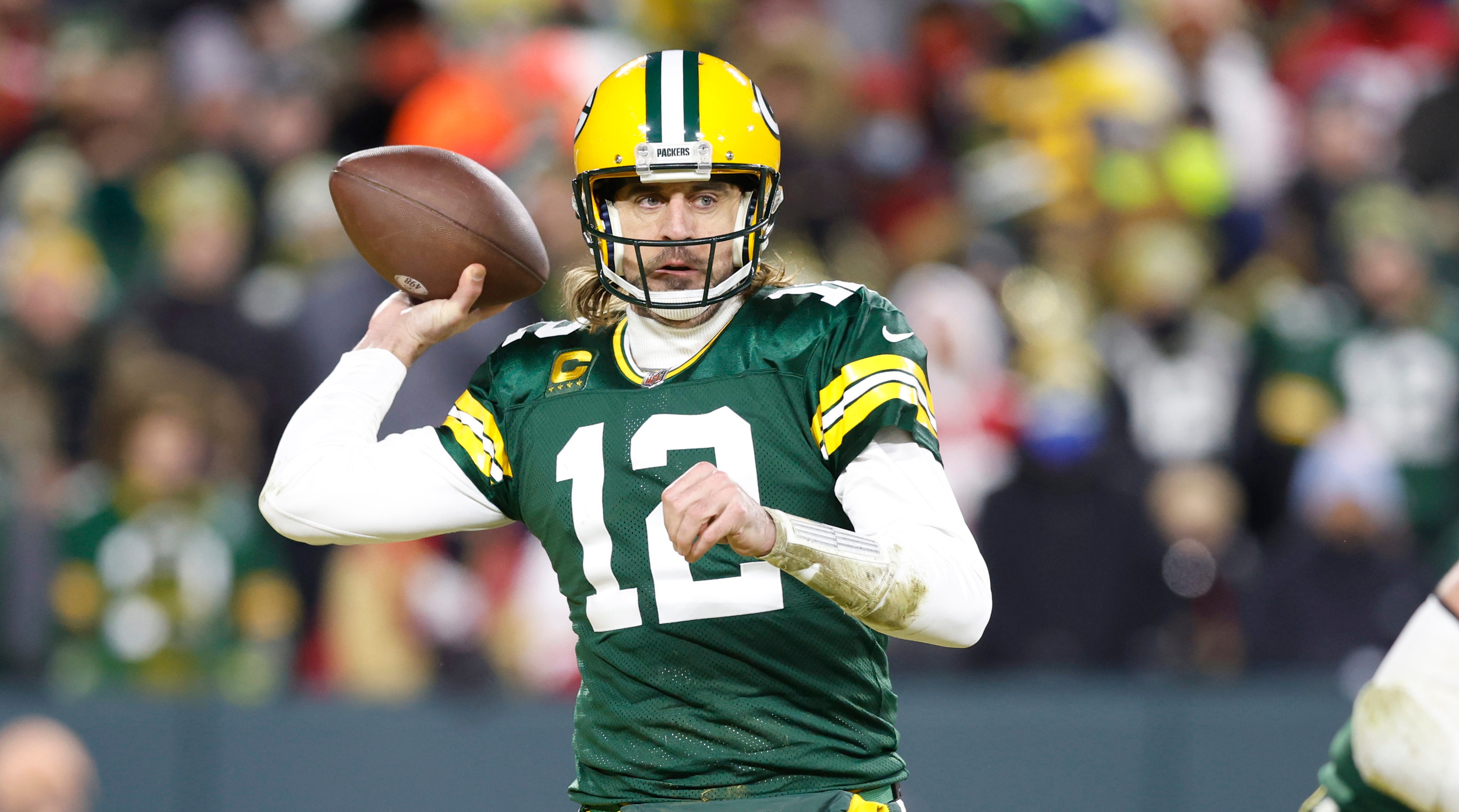 Aaron Rodgers discussing short-term deal with Packers