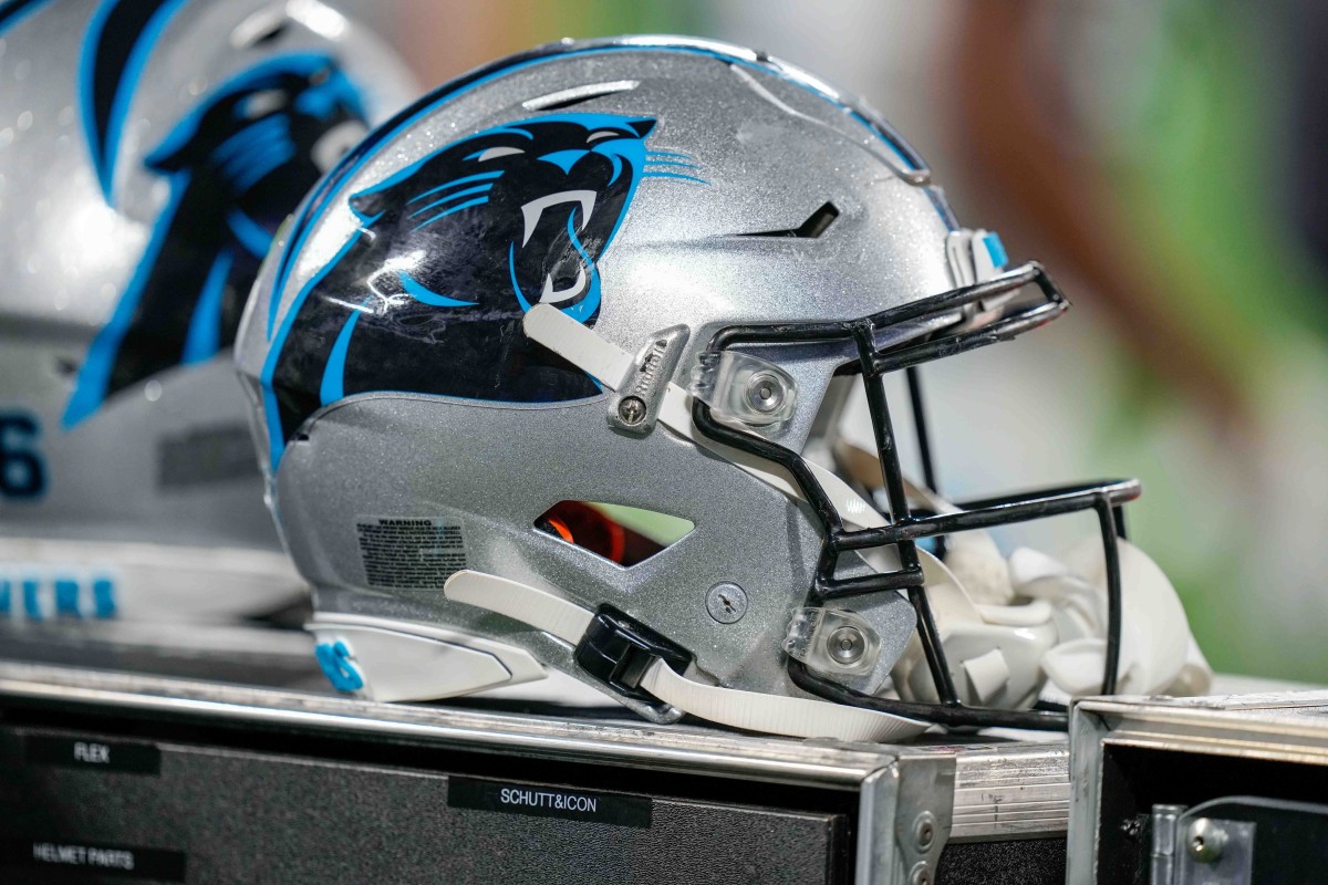 Panthers 2022 free agency tracker