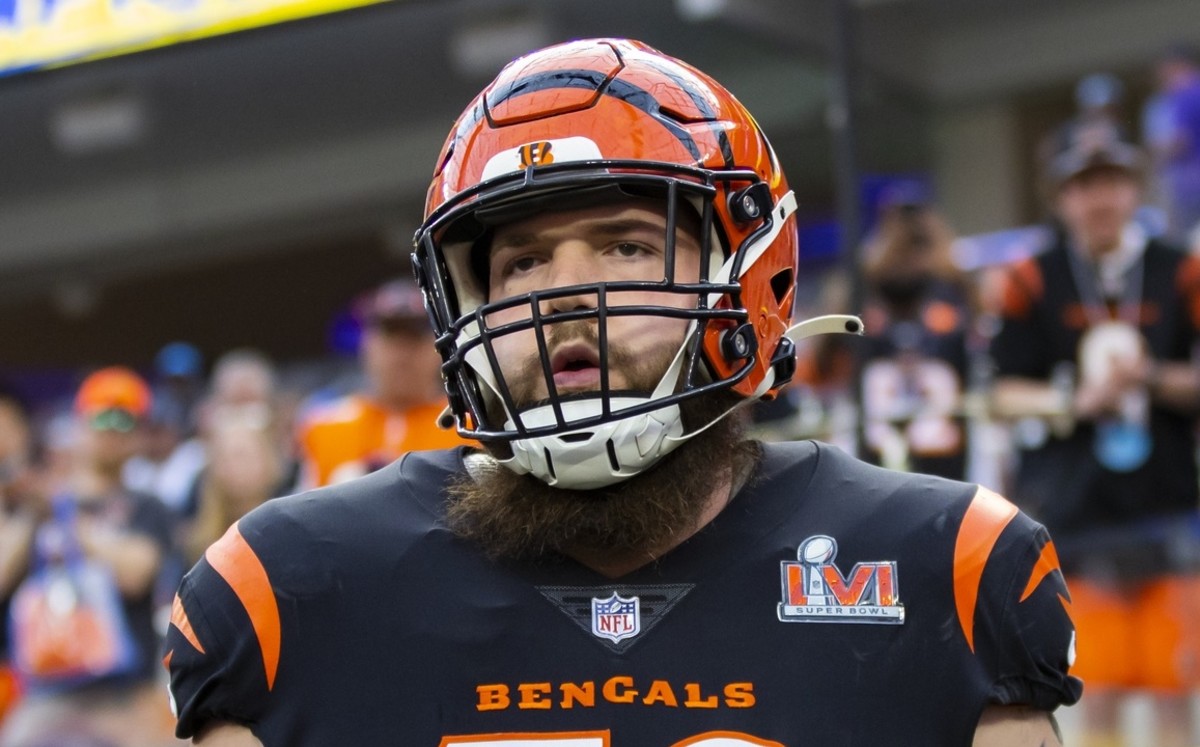 East Rutherford, New Jersey, USA. 3rd Nov, 2021. Cincinnati Bengals  offensive tackle Jonah Williams (73) during a NFL football game against the  New York Jets at MetLife Stadium in East Rutherford, New