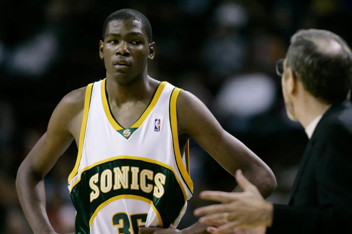 Seattle NBA Fans Still Fighting to Get SuperSonics Back Years Later -  Bloomberg