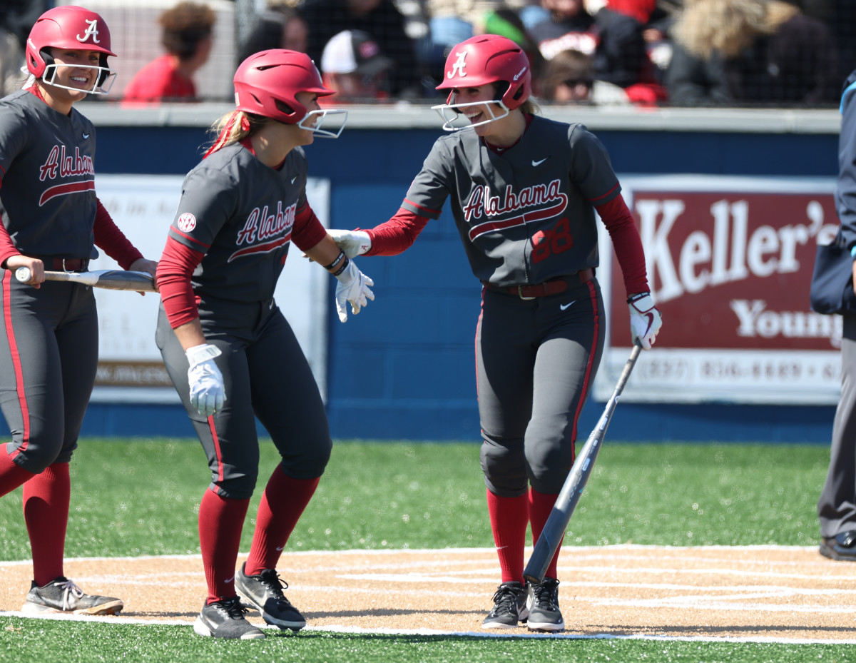 Alabama Softball Drops First Game of Season in 13-6 Loss to LSU ...