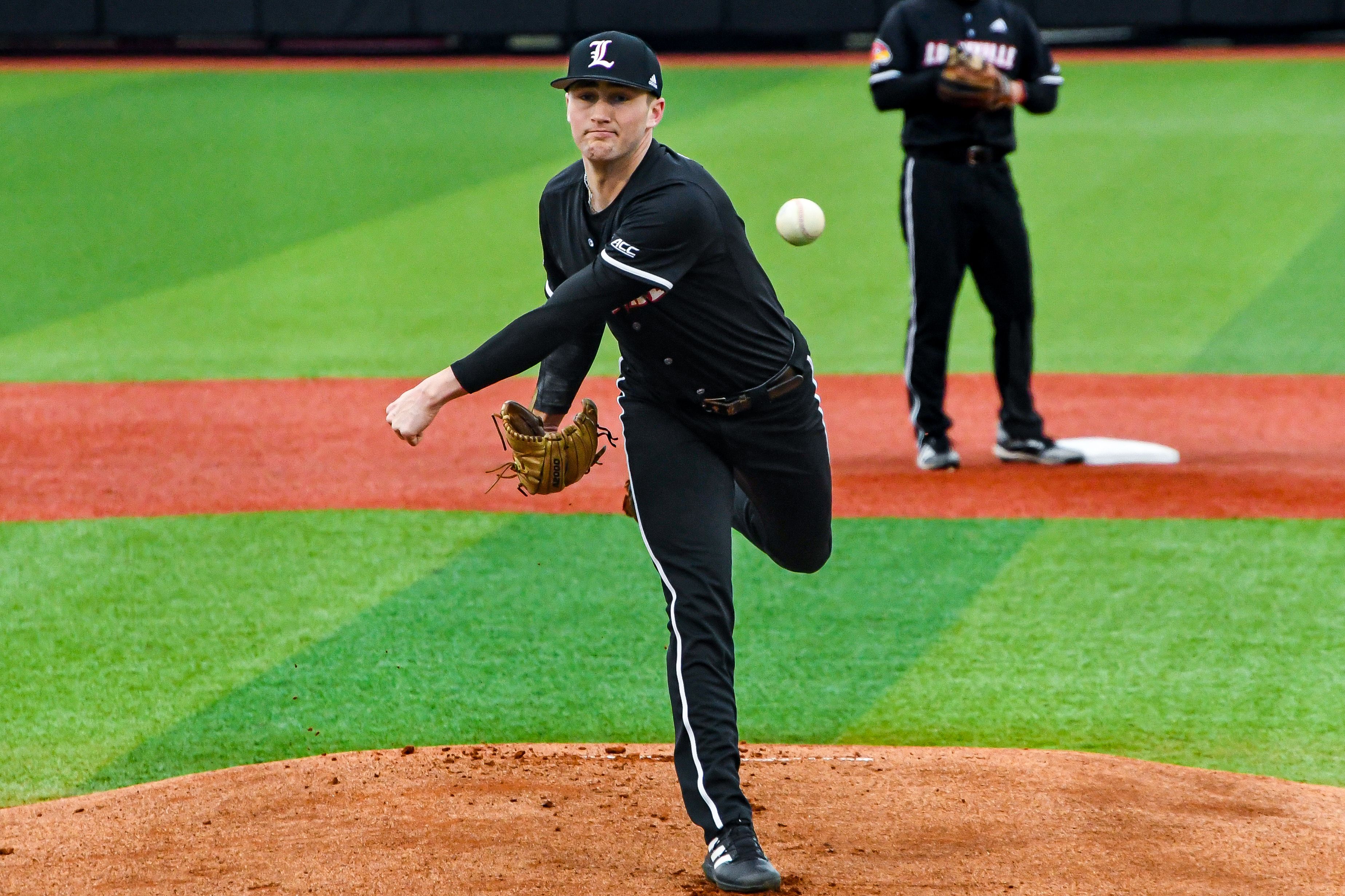 No. 4 Baseball wins exciting series against North Carolina • The Louisville  Cardinal