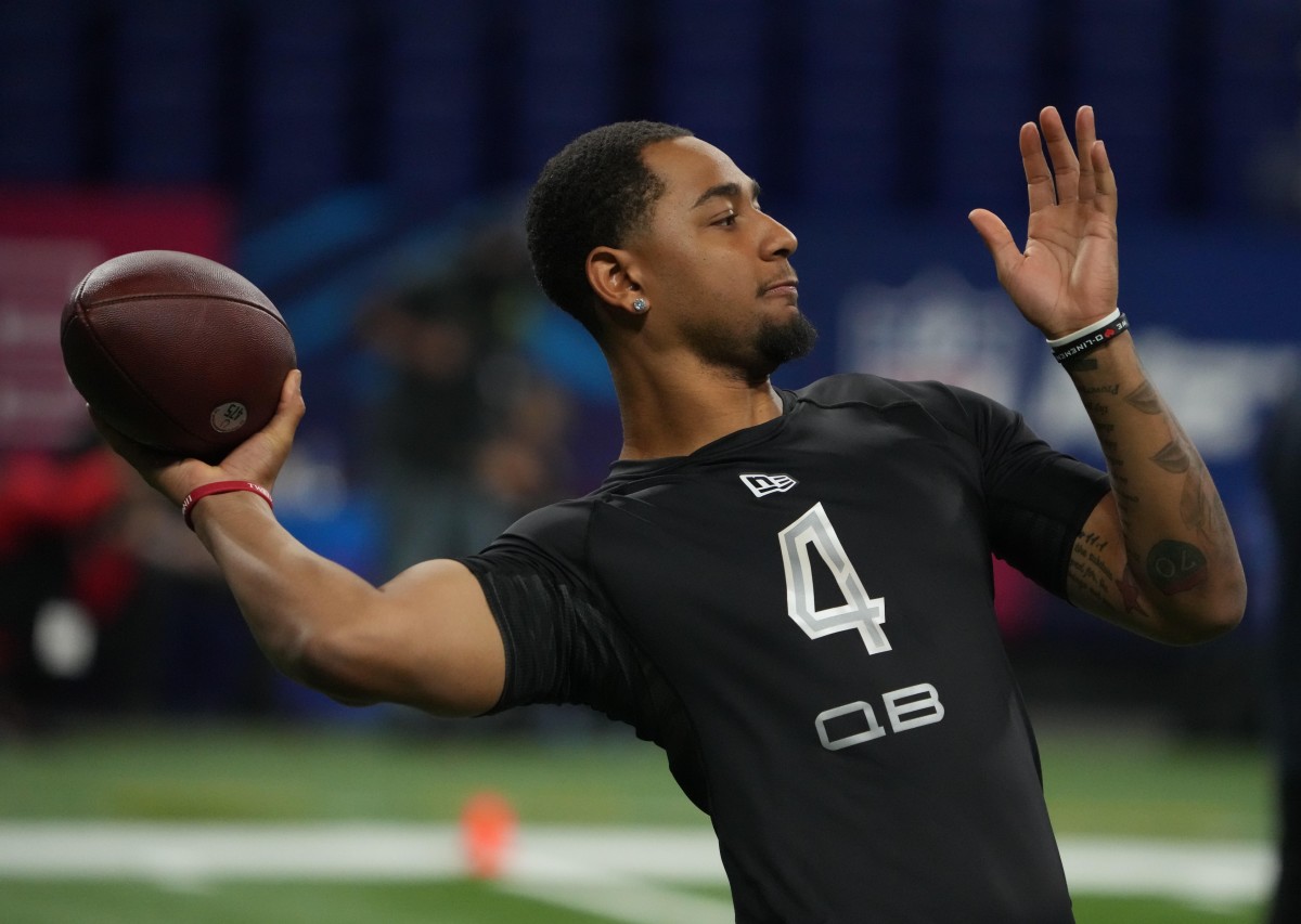 Western Michigan quarterback Kaleb Eleby (QB04) goes through drills during the 2022 NFL Scouting Combine at Lucas Oil Stadium.