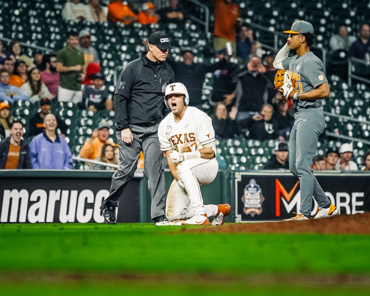 South Carolina baseball: Gamecocks upset Texas Longhorns