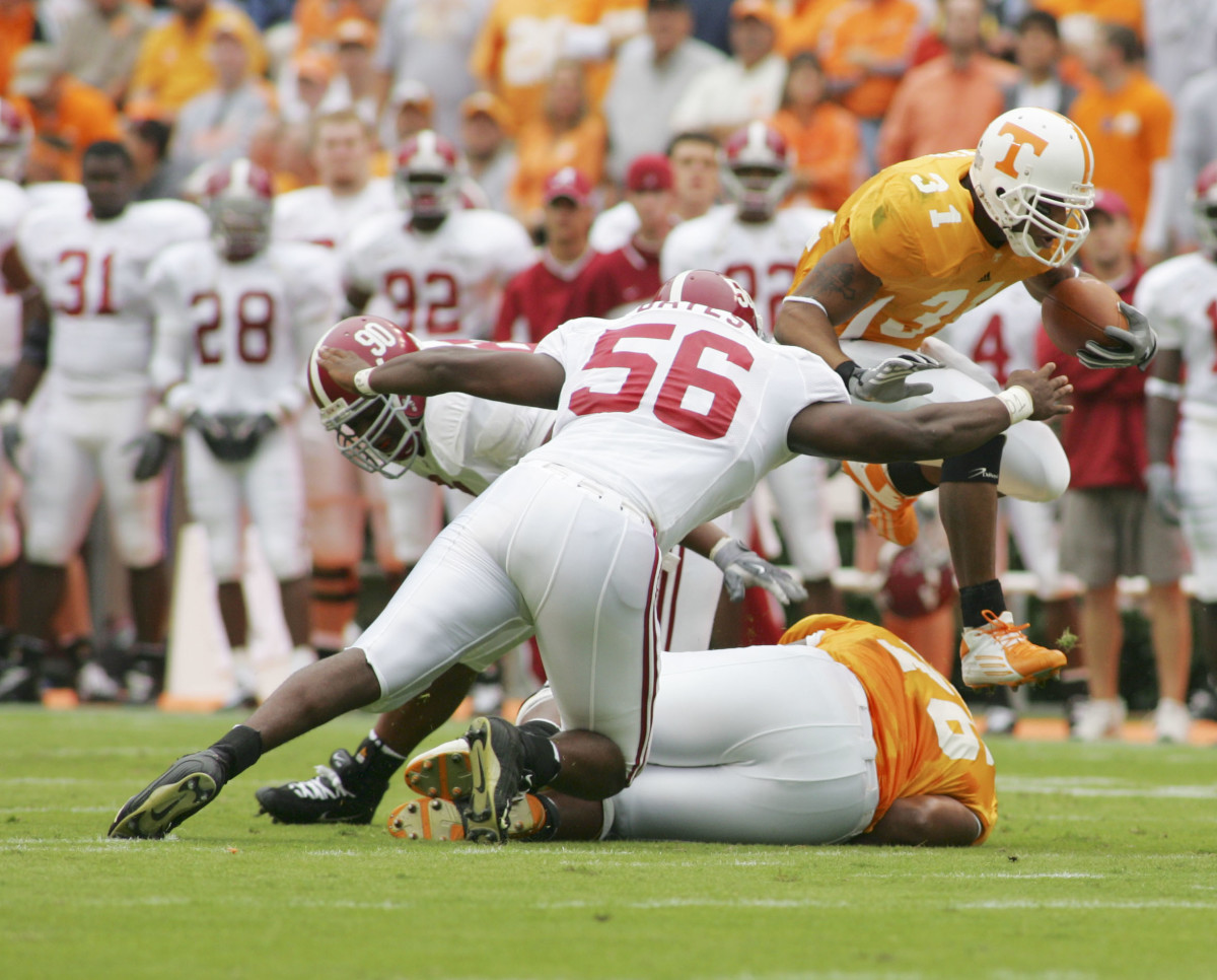 Todd Bates as an Alabama linebacker