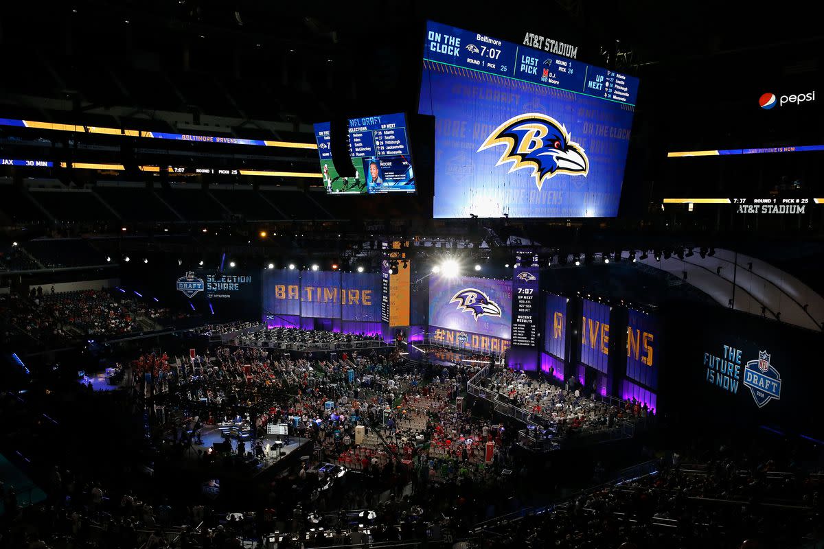 NFL Draft: Baltimore Ravens 2022 7-Round NFL Mock Draft - Visit NFL Draft  on Sports Illustrated, the latest news coverage, with rankings for NFL Draft  prospects, College Football, Dynasty and Devy Fantasy Football.