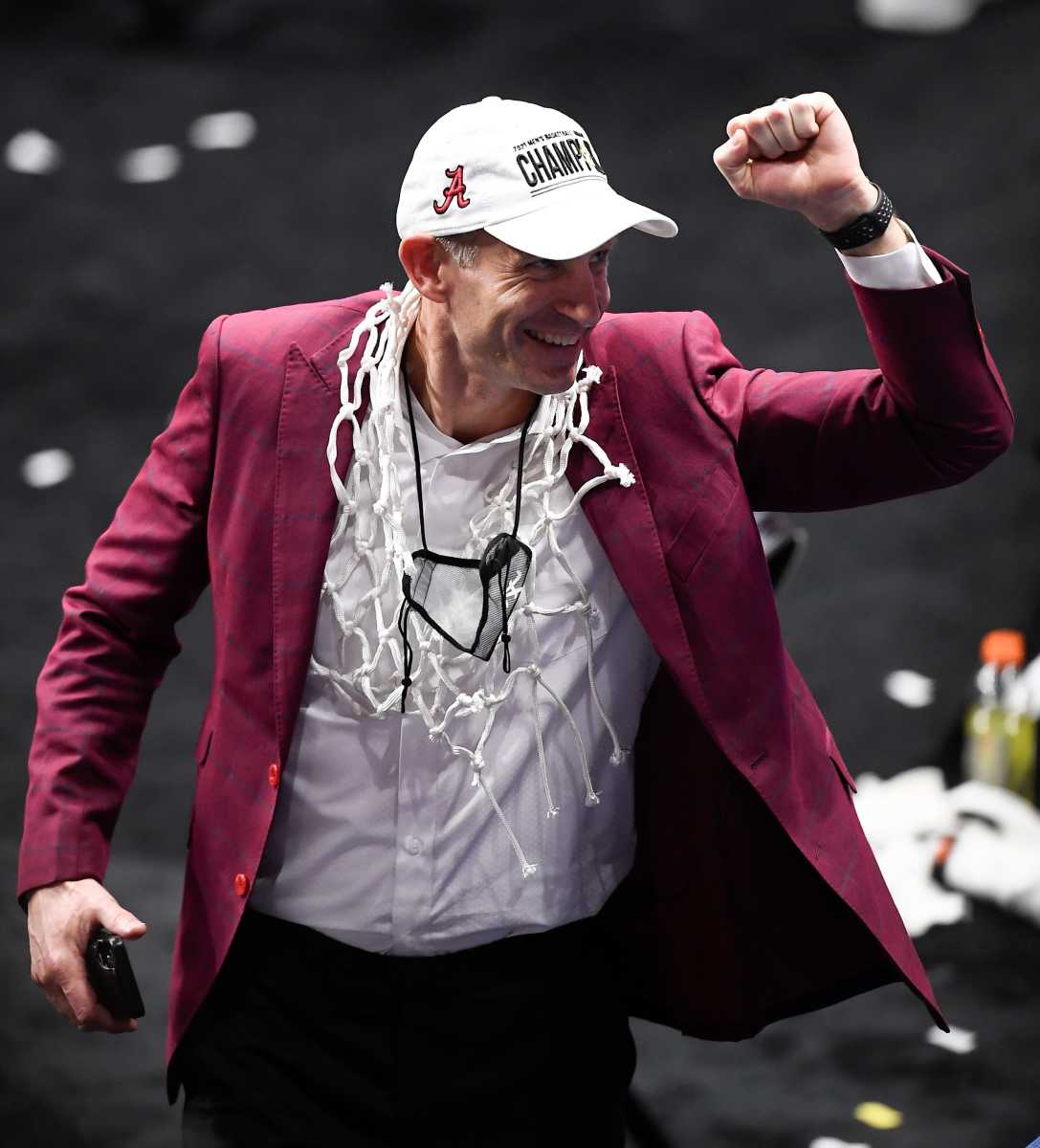 Alabama head coach Nate Oates addresses the crowd after their 80 to 79 win against LSU in the SEC Men's Basketball Tournament Championship game at Bridgestone Arena Sunday, March 14, 2021 in Nashville