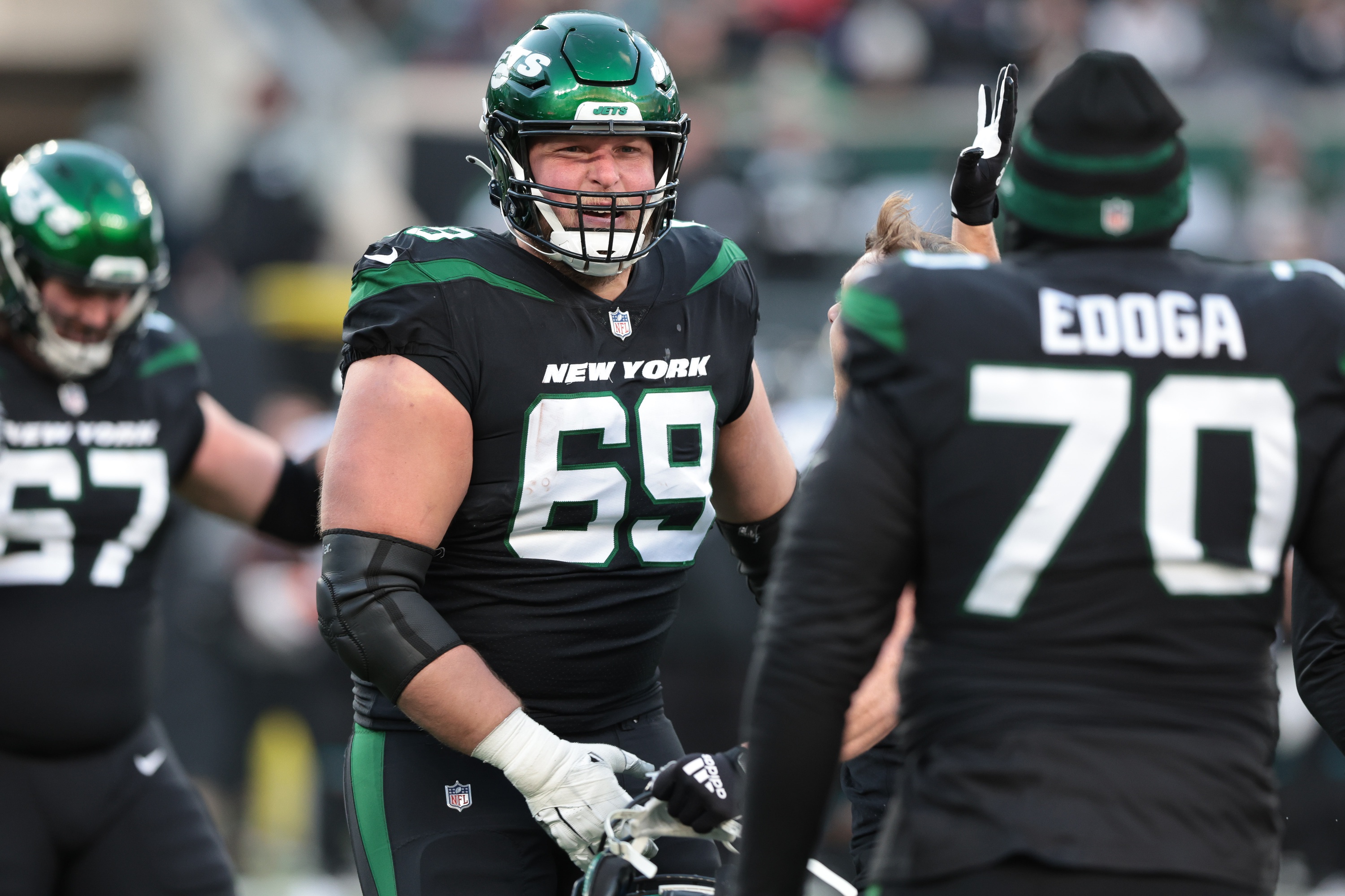 Jets' Laurent Duvernay-Tardif Addresses 2022 Free Agency