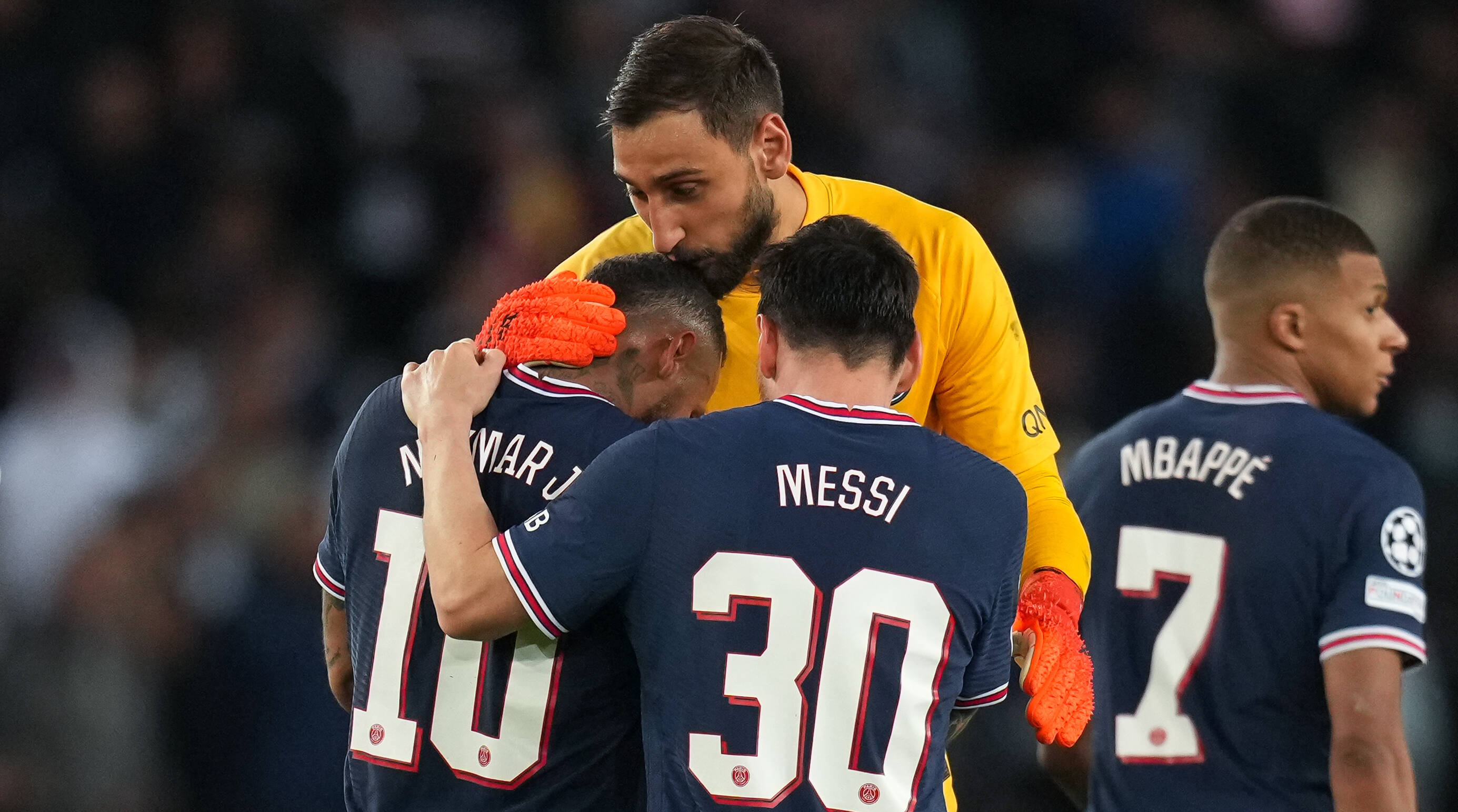 PSG news: Neymar, Gianluigi Donnarumma clash heads after Madrid loss