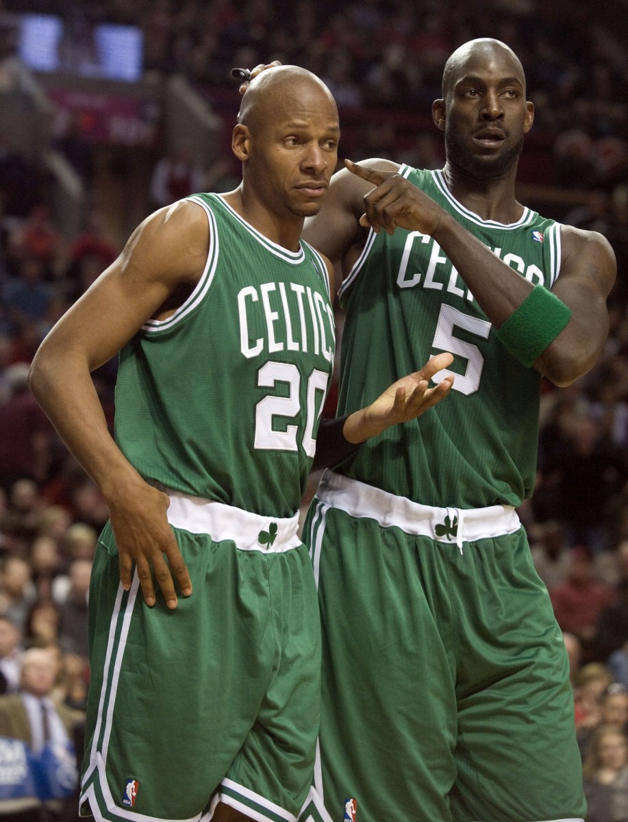Kevin Garnett calls on Celtics to retire Ray Allen's number next