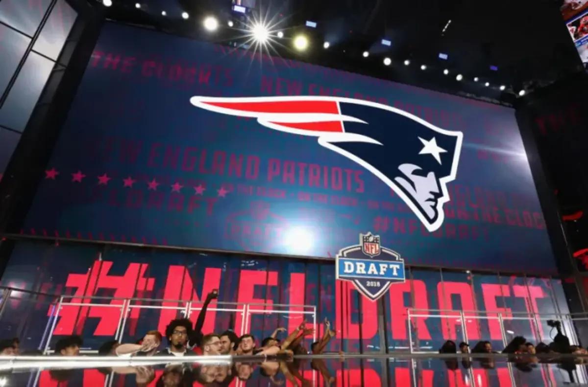 NFL Draft: New England Patriots 2022 7-Round NFL Mock Draft