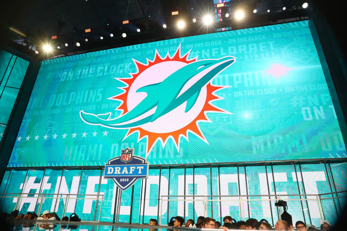 NFL Draft: Miami Dolphins 2022 7-Round NFL Mock Draft - Visit NFL Draft on Sports Illustrated