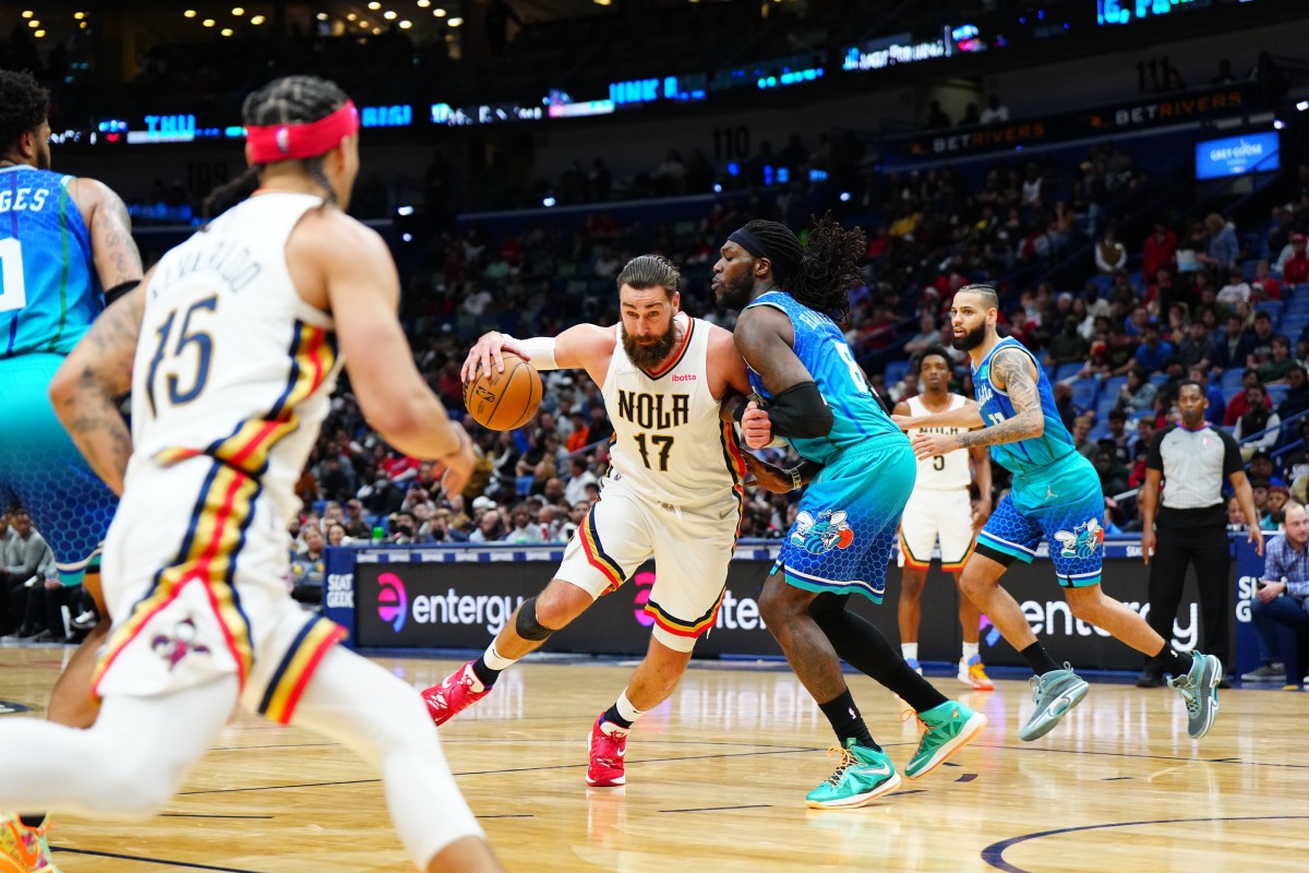 Jonas Valanciunas (17)