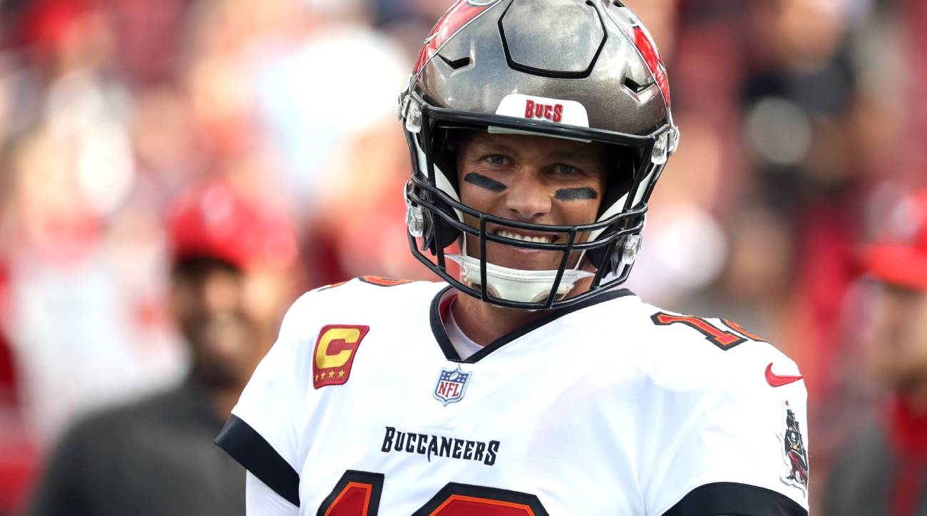 Tom Brady announces return to Tampa Bay Buccaneers for 2022 NFL