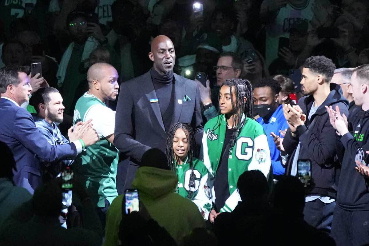 Celtics to retire Kevin Garnett's jersey