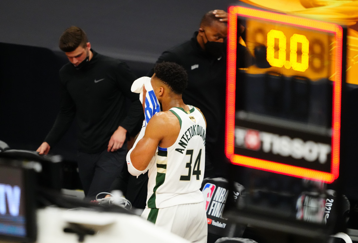 Here S What Giannis Antetokounmpo Tweeted After The Bucks Lost To The Warriors Fastbreak On