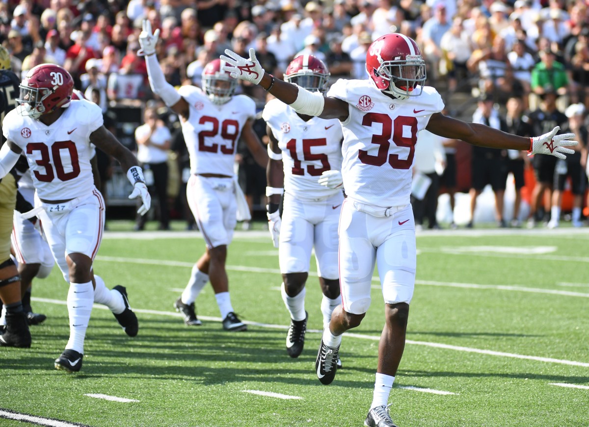 Levi Wallace Named SEC Co-Defensive Player of the Week