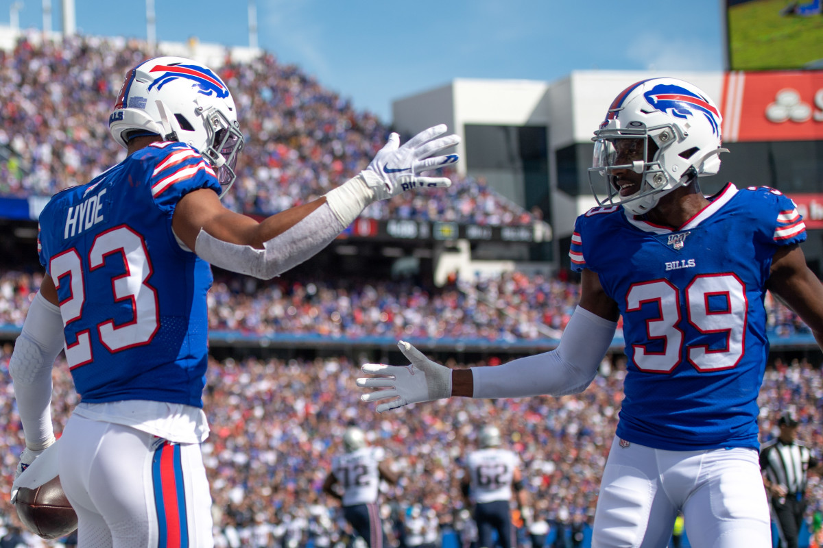 Buffalo Bills cornerback Levi Wallace (39) intercepts a pass