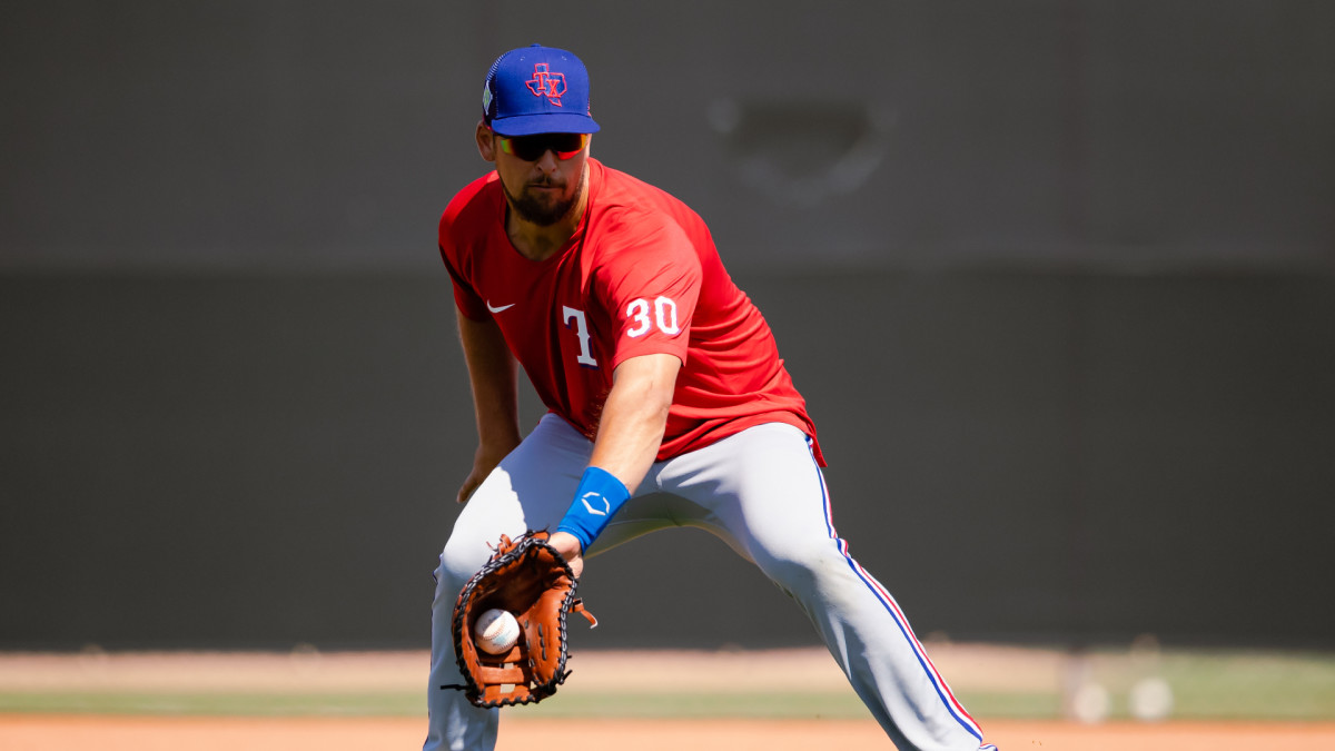 Rangers 1B Nathaniel Lowe on pitch clock adjustments, why mustaches are 'a  baseball thing