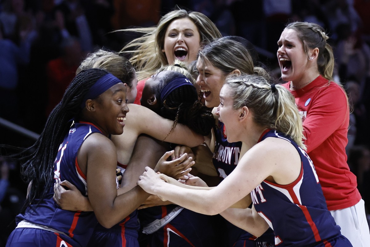 NCAA women's tournament: Belmont upsets Oregon in 2 OT thriller - Sports  Illustrated