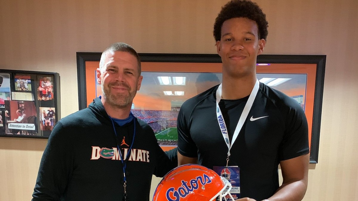 Florida Gators Make Top Schools for OT Lucas Simmons - Sports ...