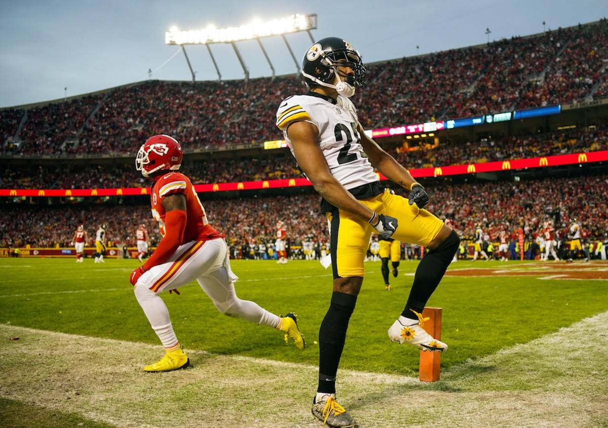 Report: Pittsburgh Steelers re-sign team leader in interceptions Ahkello  Witherspoon