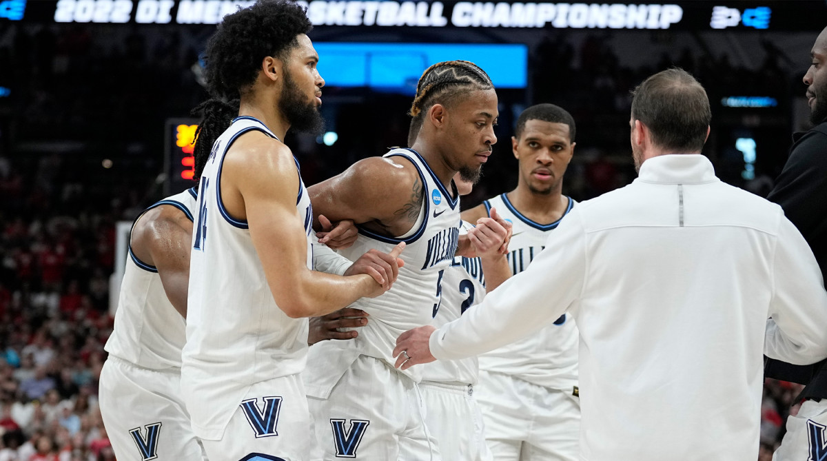 We just need him': How Collin Gillespie's bet on himself worked out for  Villanova - The Athletic