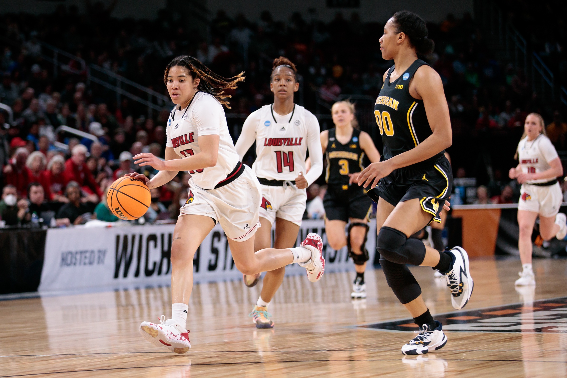 Louisville Women's Basketball Releases 2021-2022 Non-Conference Schedule –  The Crunch Zone