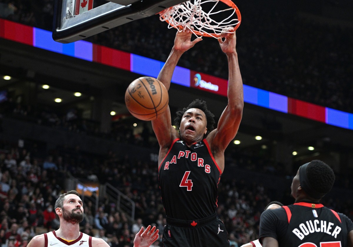 Toronto Raptors forward Scottie Barnes (4) dunks the ball for a basket against the Cleveland Cavaliers in the second half at Scotiabank Arena