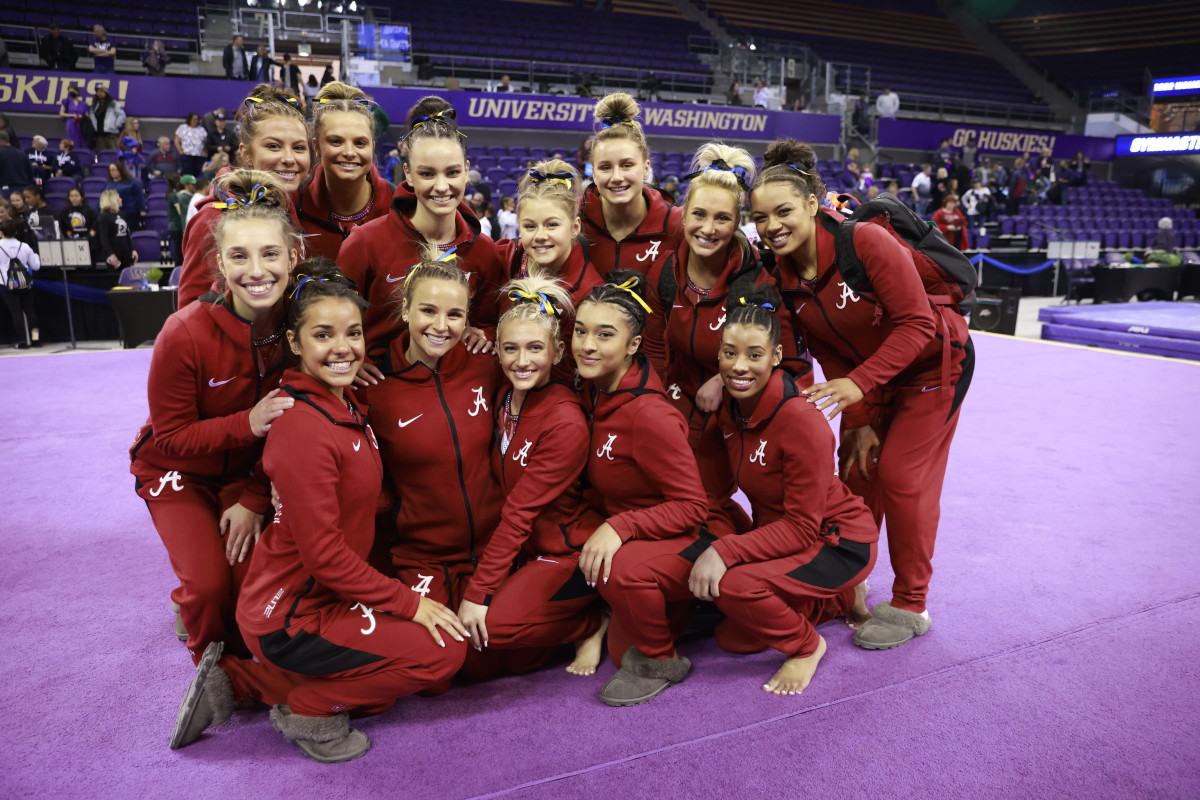 Alabama gymnastics team at NCAA Regional