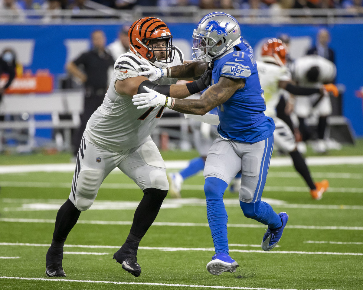 Lions sign unrestricted free agent S Dean Marlowe