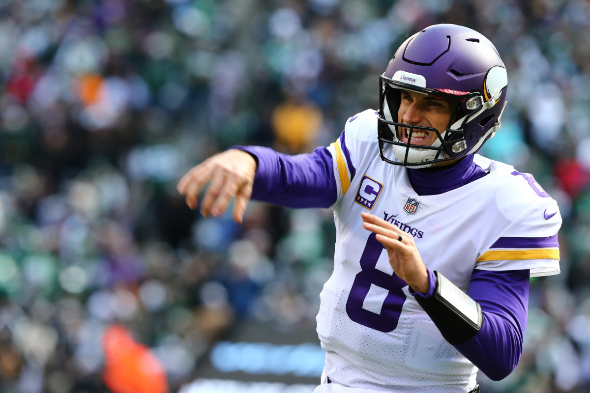 Kirk Cousins plays a round of golf with President Donald Trump