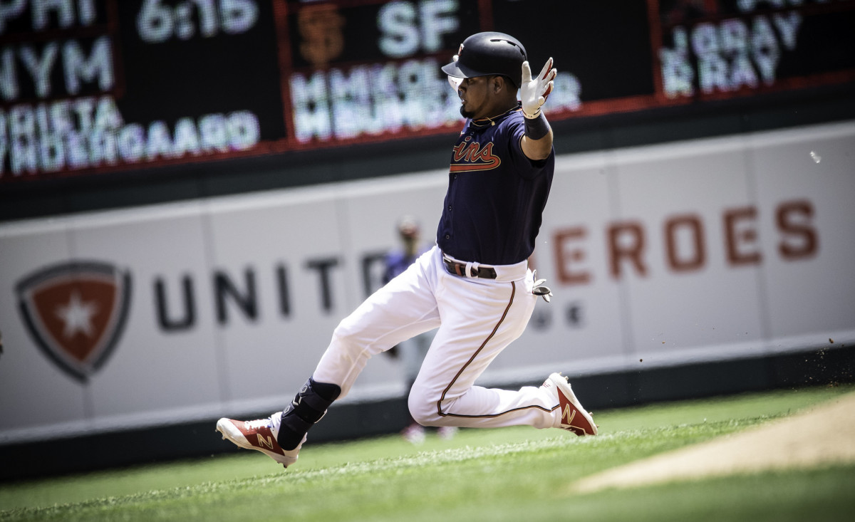 Luis Arraez exits with injury, 09/02/2020