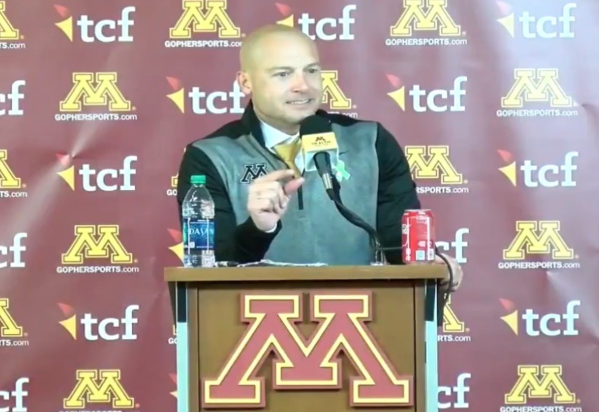 Minnesota Gophers Fan Dresses Up As Pj Fleck And Gets To Meet Him Sports Illustrated 5579