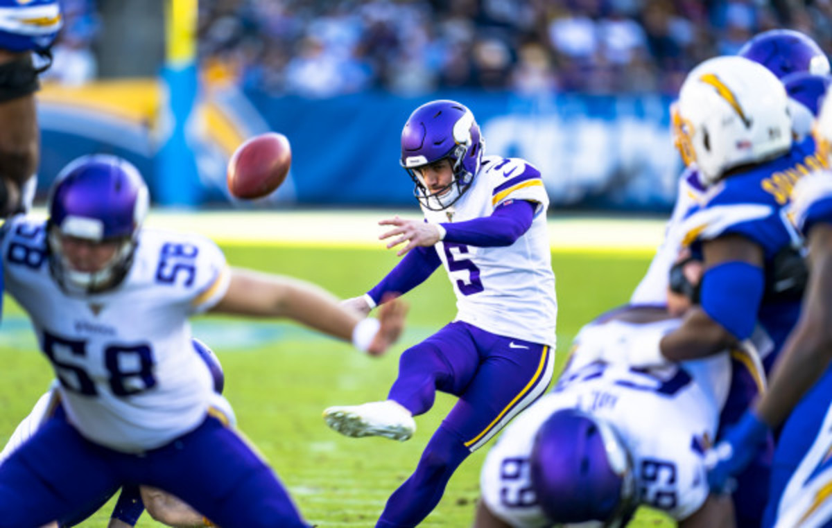Vikings kicker carousel continues with release of Dan Bailey Sports