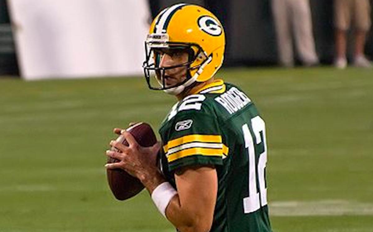 Brett Favre Thinks Aaron Rodgers Won't Finish Career With Packers ...