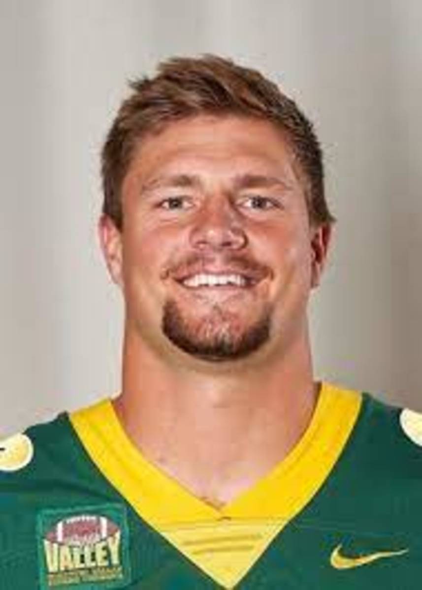 NDSU DE Brayden Thomas