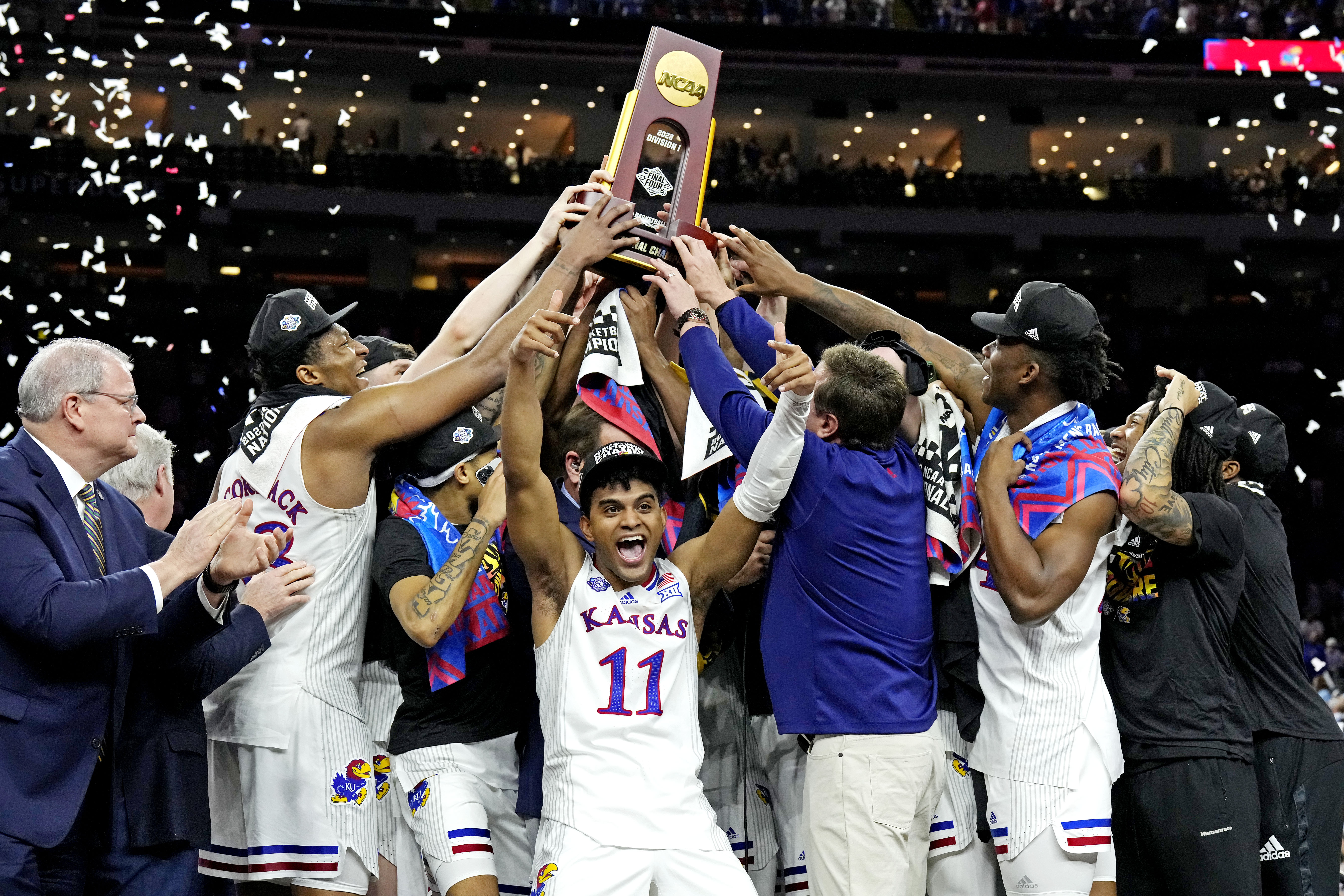 2022 in Review: Spectacular Kansas Jayhawk Basketball Moments