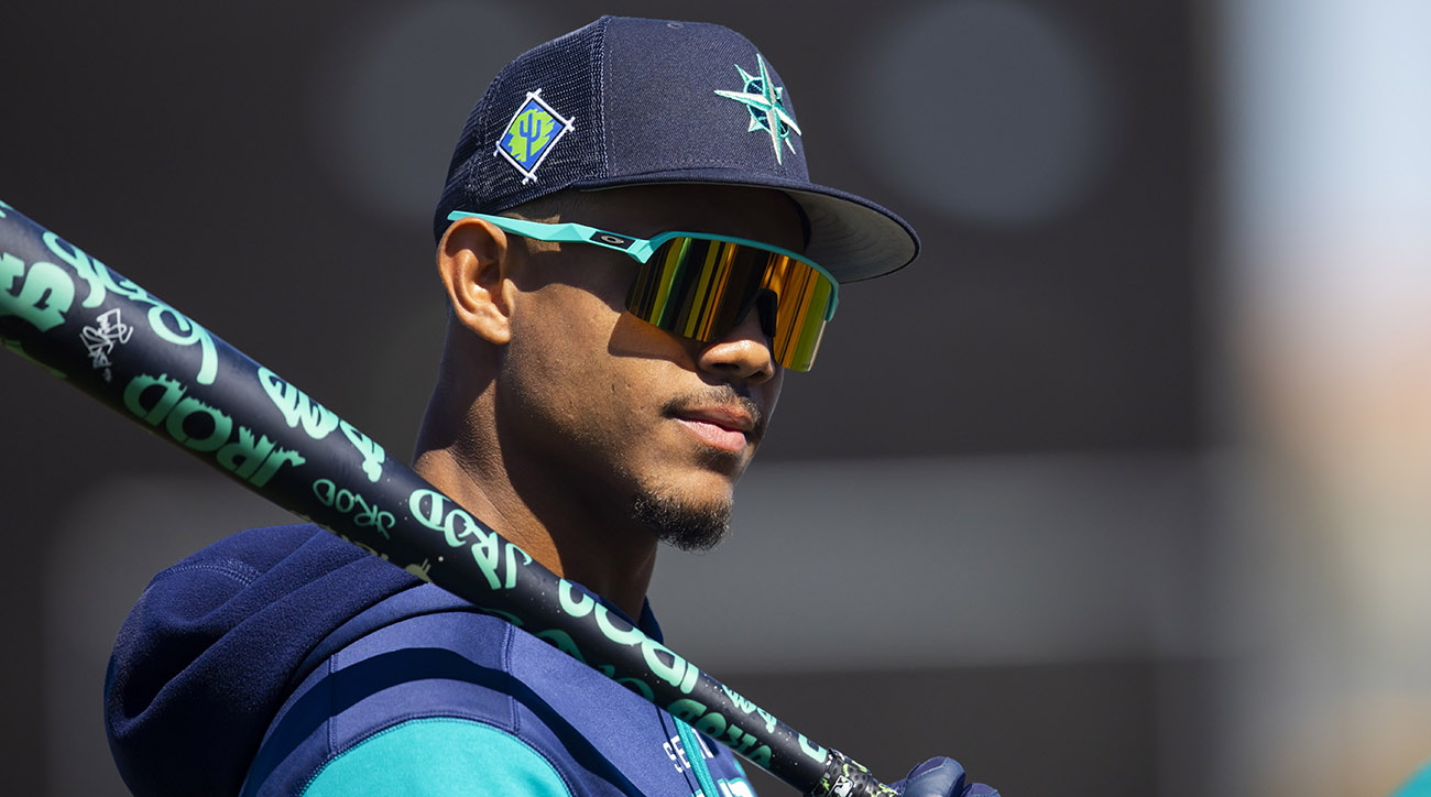 Oakley Announces Addition of MLB Rookie of the Year Julio Rodríguez to Team  Oakley