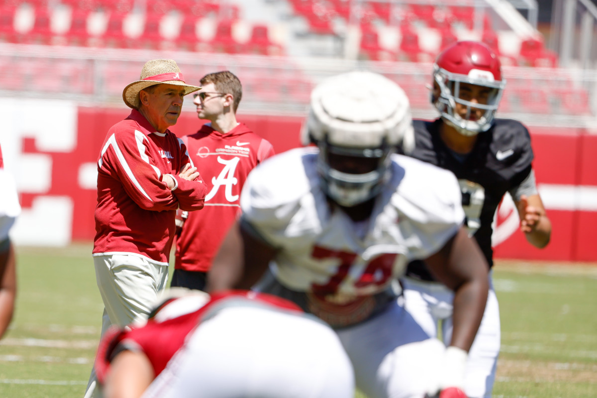 Nick Saban watches on, Alabama scrimmage 4/9/22