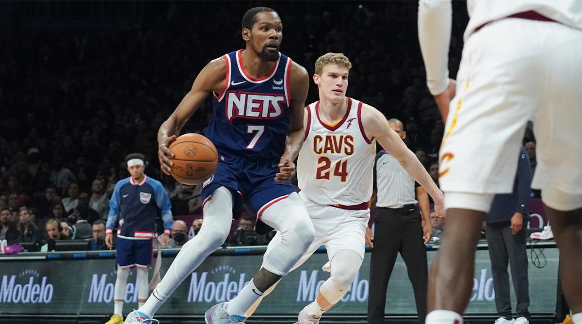 Brooklyn Nets forward Kevin Durant (7) drives to the basket against the Cleveland Cavaliers during the second half of an NBA basketball game Friday April 8, 2022, in New York.
