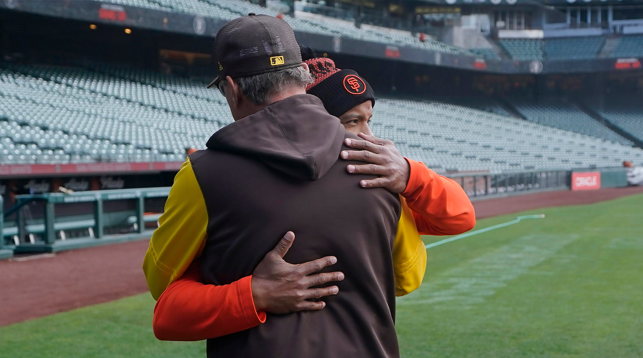 San Francisco Giants plane diverted to Las Vegas, pitching coach