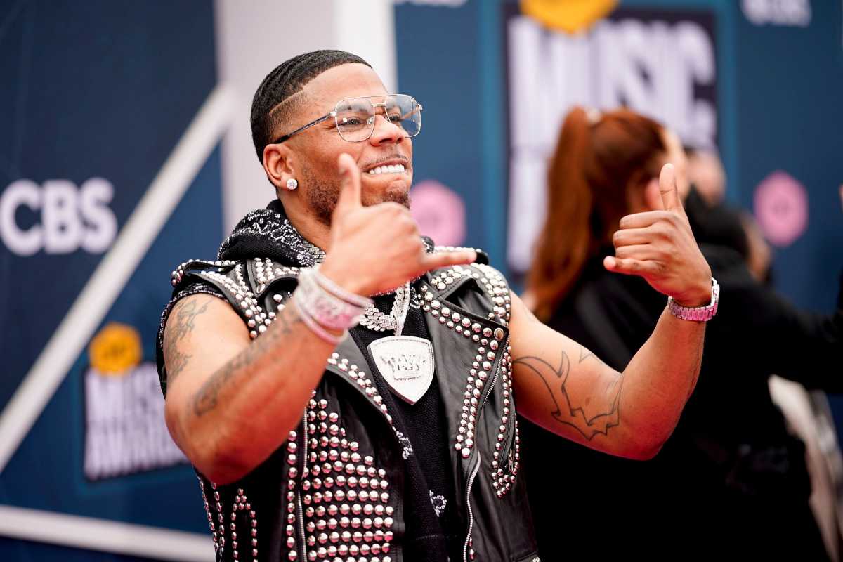 Nelly arrives for the CMT Music Awards at Municipal Auditorium in Nashville, Tenn., Monday, April 11, 2022. Cmt Red Carpet 158