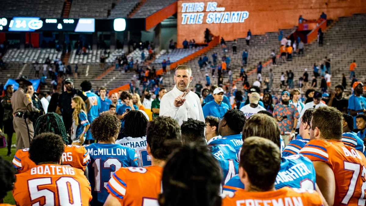 Head coach Billy Napier (middle) and the Florida Gators.